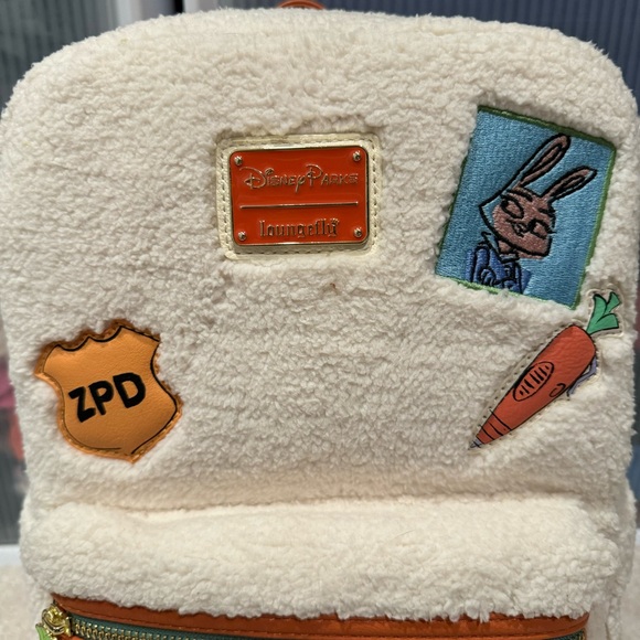 Loungefly Disney Parks Mini Backpack Zootopia Sherpa Patches & Carrot Pen Charm - Picture 2 of 11